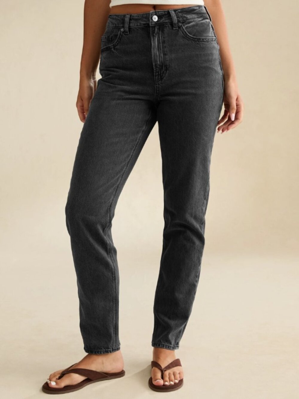 American Eagle Strigid Mom Jean - Black Magic - Short - 14